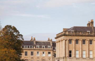 Luxury Central Bath Apartment with Private Sauna - Photo 11