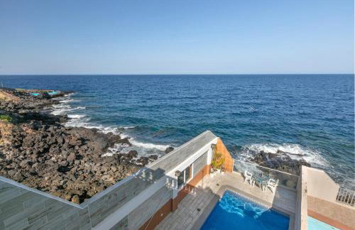 Seaside House With Heated Pool - Photo 31