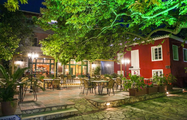 Oasis Exclusive - Photo 80