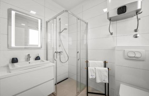 4 Bedroom Cozy Apartment In Srima - Foto 22