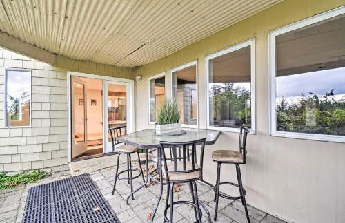 Unique Port Ludlow Home with 3 Decks and Hot Tub! - Foto 37