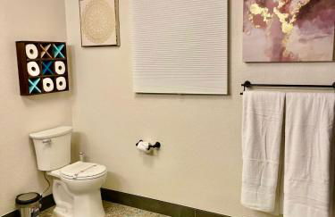 Buddha Mansion Luxury Resort - 8BR Modern, HotTub, Huge pool, Sauna, BBQ grill, Game Room - Foto 45