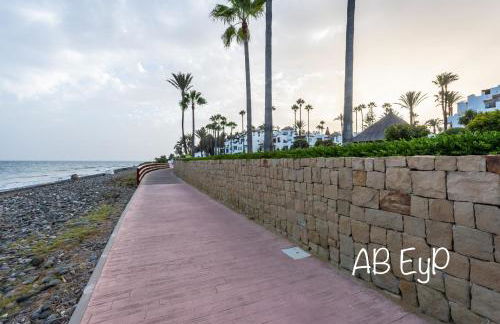 Alcazaba Beach Apartment - Photo 46