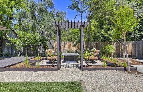 Luxe Wine Country Getaway with Vineyard Views - Foto 29