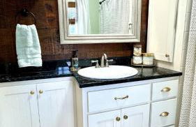 Country Retreat with ponds-views-porches & pups - Foto 4