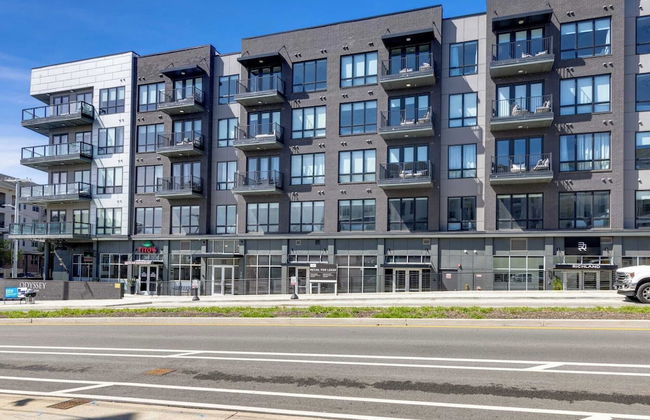 New Modern 2bdr in Walkable Midtown w/ Gym, Pool Honkey-tonk by Avantstay - Foto 46