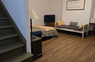 Railside Inn - Vintage Home Built in 1900 - Foto 10