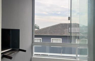 Lindo apartamento! 2 quartos com suíte, 2 ar condicionado, churrasqueira, garagem - Foto 14