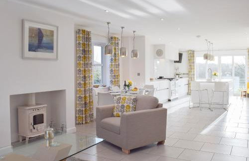 Ivy Bush Cottage - Photo 1