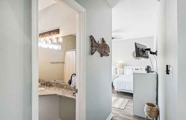 SPC 9232 is a Beautiful recently upgraded 2 BR with Free Beach Service by RedAwning - Foto 2