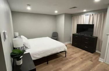 Steps to Aksarben Village, Walk to UNO - Foto 6