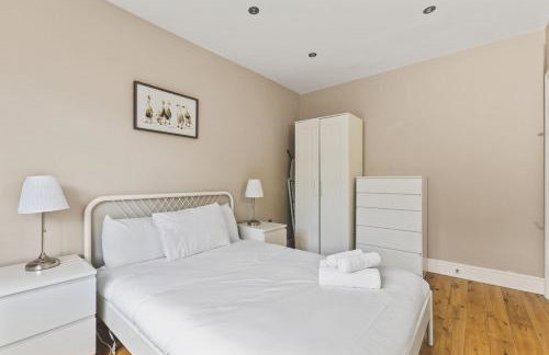 Bright 2bed flat near station - COU A - Foto 12