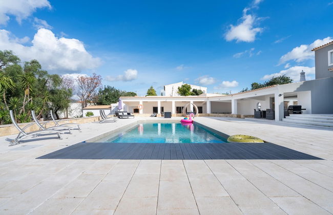 Luxury Almancil Villa With Heated Pool by Ideal Homes - Foto 32