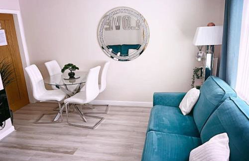 The Serene Stays - 3 Bed Home in Oldham Manchester - Foto 18