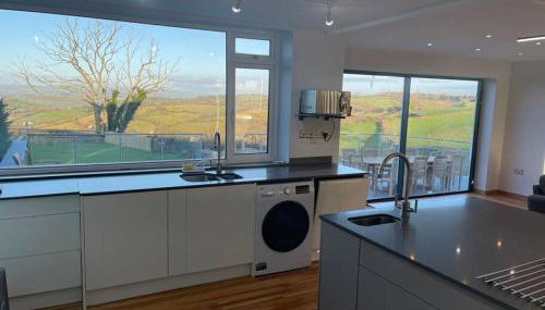 Dog friendly, Roof top hot tub, Panoramic views. - Foto 2, stove, dishwasher, pet friendly, minibar