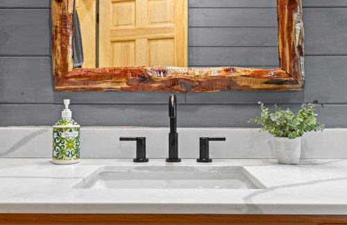 Pole Barn - Rustic 1BR Family Retreat with Open Views - Foto 32