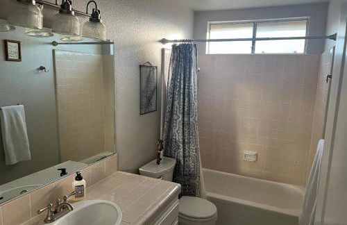 Quaint Vintage Ranch Style 4BedRoom 2Bath Sleeps 10 - Foto 10