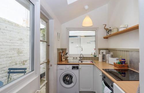 Shipwrights Cottage - Photo 12