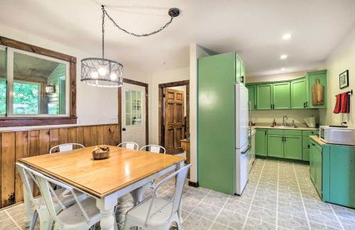 Pet-Friendly Saranac Lake Retreat with Deck and Yard - Foto 11