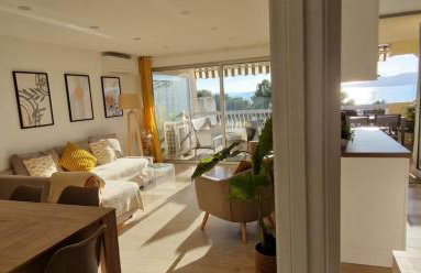 Beau 65 M2 en Front de Mer à St Raphaël - Piscine - Foto 18