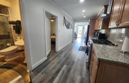 Lower Chelsea Lookout- On Water by Beach & Boards! - Foto 38