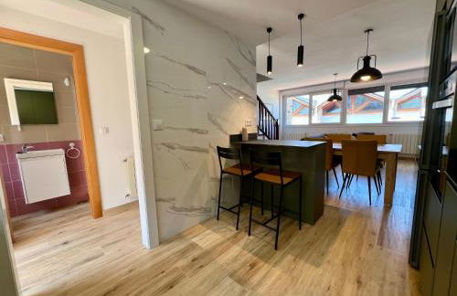 Dúplex Stylish Host con vistas al mar - Foto 4