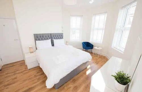 Seaview Apartments - 28-29 Marine Parade, Harwich - Perfect for business & long term stays - Foto 6