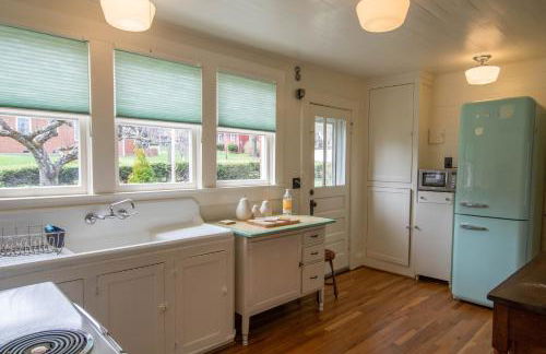 Walk to Downtown West Jefferson! Farmers Market, Breweries & MORE - Foto 12