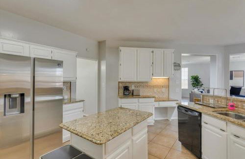 Amazing Modern Spacious Home with Pool - Foto 14