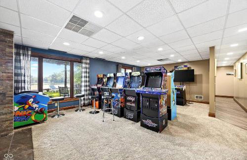 Lakefront Group Stay, Sleeps 19, Indoor Pool, Hot Tub, Arcades - Foto 27
