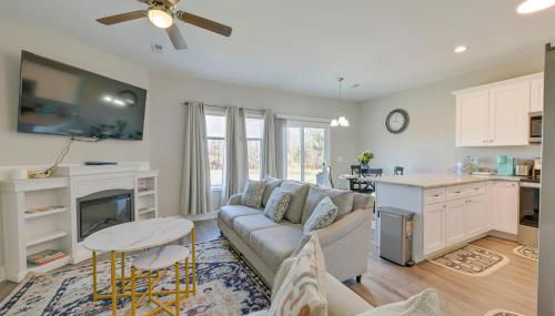 Stay and Play Spacious Concord Townhome Near Uptown - Foto 4