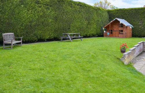 Pembroke House - Photo 23