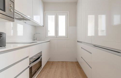 Avenida América - Cama King, AC, junto a la estación - Foto 19