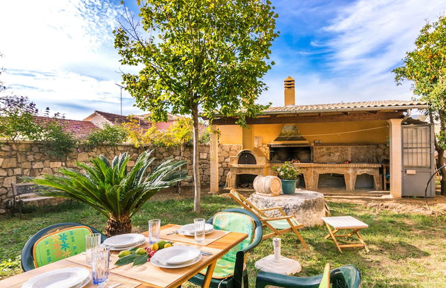 Traditional Rustic Maisonette By Konnect - Photo 6