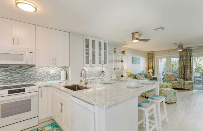 Bahamian Reed by Avantstay Walk to Everything! w/ Community Pool Week Long Stays Only - Foto 12