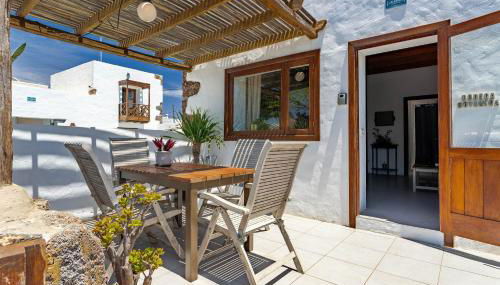 Bodega Botanica - Shared Pool - Central Island Location - 10 mins drive to Famara and La Santa - Foto 2