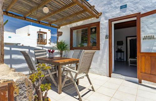 Bodega Botanica - Shared Pool - Central Island Location - 10 mins drive to Famara and La Santa - Foto 2