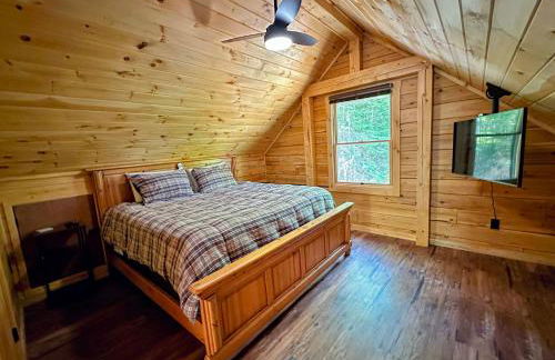 31R Brand new log home on quiet side street in Bethlehem, close to Main Street! 20 min to skiing - Foto 59