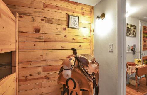 The Bunk House Historic Cabin Firepit Pet-Friendly Near Grand Canyon - Photo 10