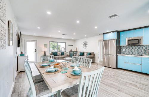 Updated St James City Home on Canal with Pool and Dock - Foto 7