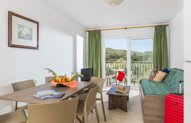 Apartaments Condado - Photo 18