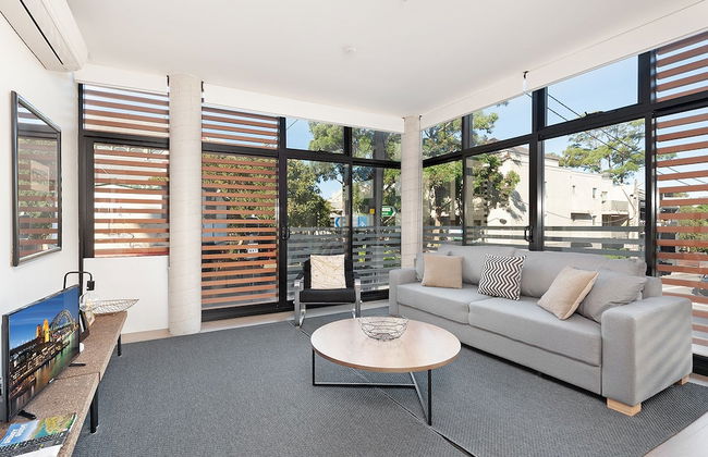 Uber Chic Newtown Designer Pad H392 - Photo 12