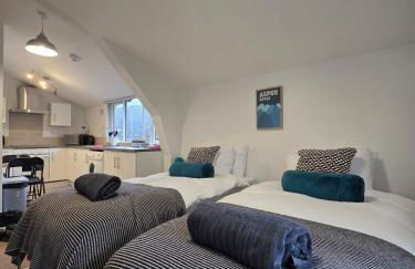 Canalside 1 bed flat - Foto 1