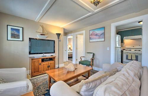 Walk to Commercial Street! Water-View Retreat - Foto 1