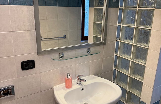 Studio - Sleeps 2 -smoking on Balcony - Pets -wifi - Foto 4