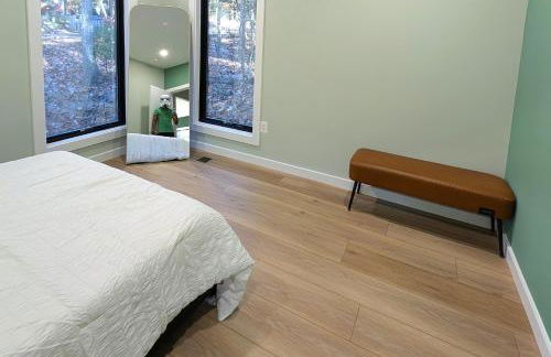 Cozy 2-bedroom cabin in welcoming Shenandoah, Basye with WiFi, AC, EV - Foto 4