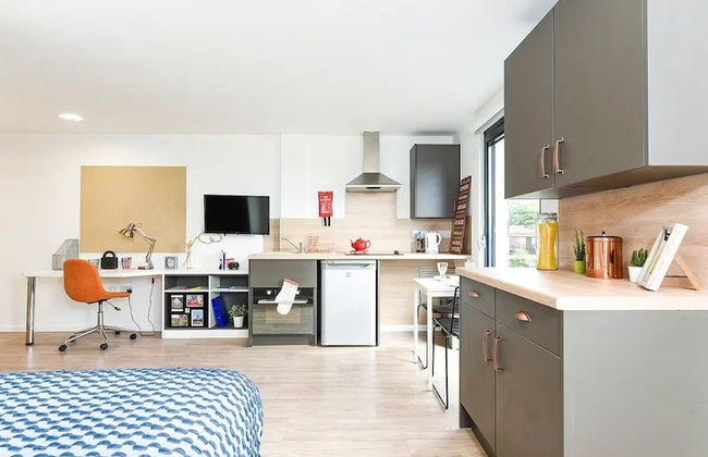 Student Only The Towpath - Photo 10