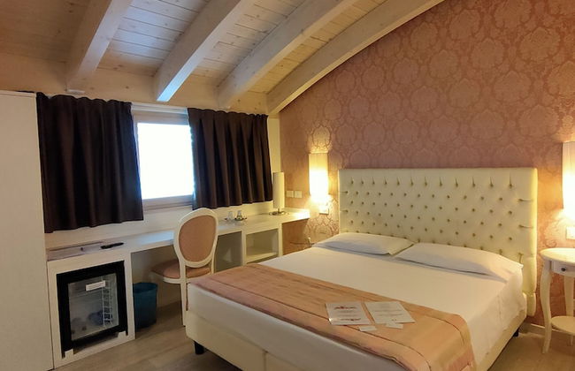 Nuova Opera Rooms - Photo 21