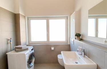 Wunderschöne helle Wohnung mit großer Dachterrasse - Foto 14