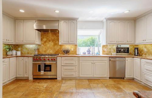 Cozy Home with Pool and Jacuzzi Minutes from Universal Studios - Foto 15